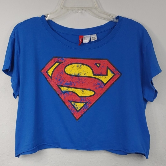 H&M Tops - Superman Graphic Crop Tee
